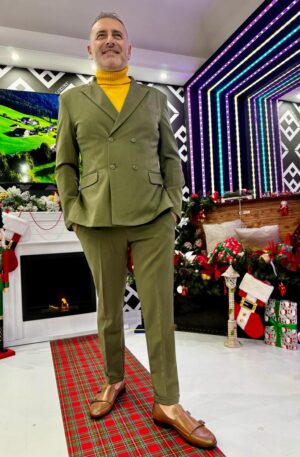 Abito Uomo "Ambasciatore di Eleganza Verde"