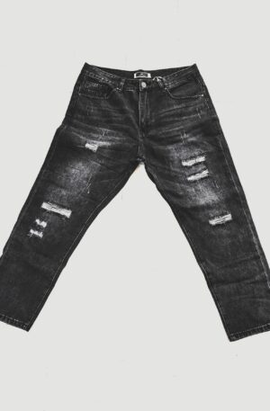 "Nero Intenso: Jeans AML con Leggeri Strappi per uno Stile Audace"